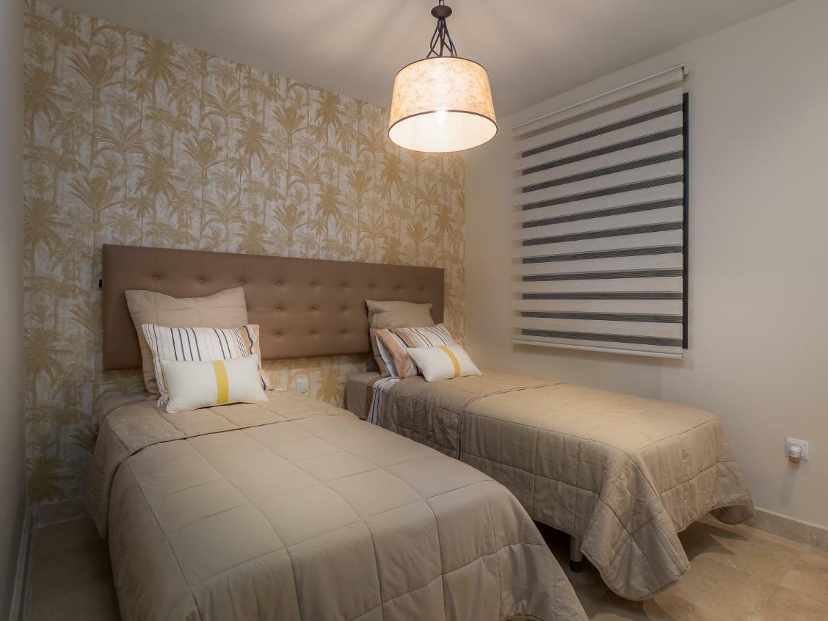 Amazing Two Bedroom Apartment In Los Flamingos, Marbella Estepona Exterior foto